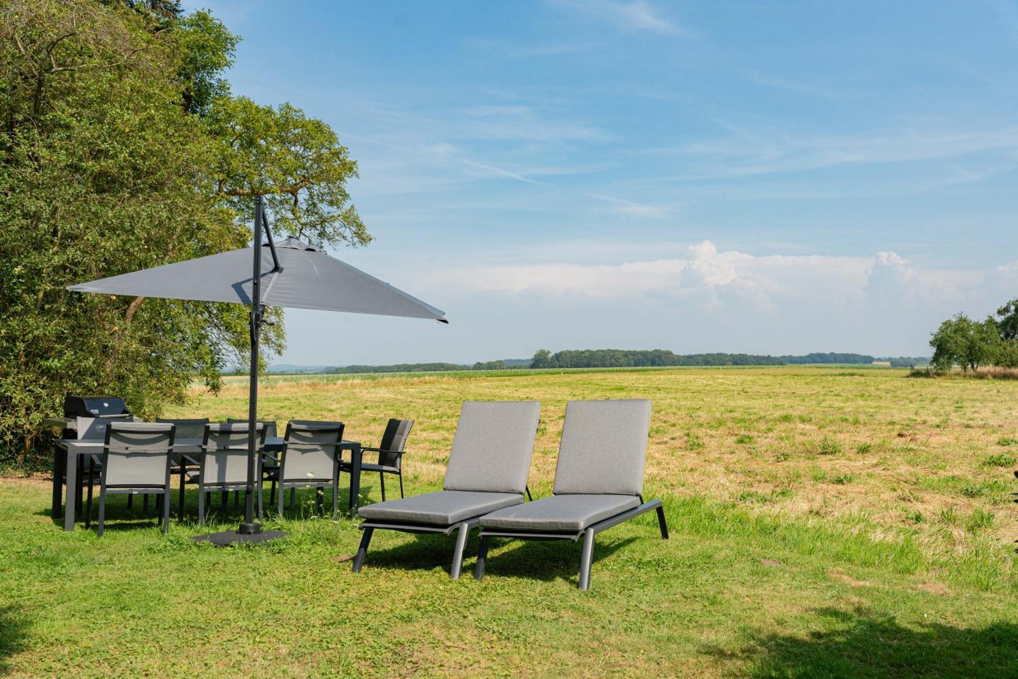 Отель Manoir Du Moulin Berloz Экстерьер фото
