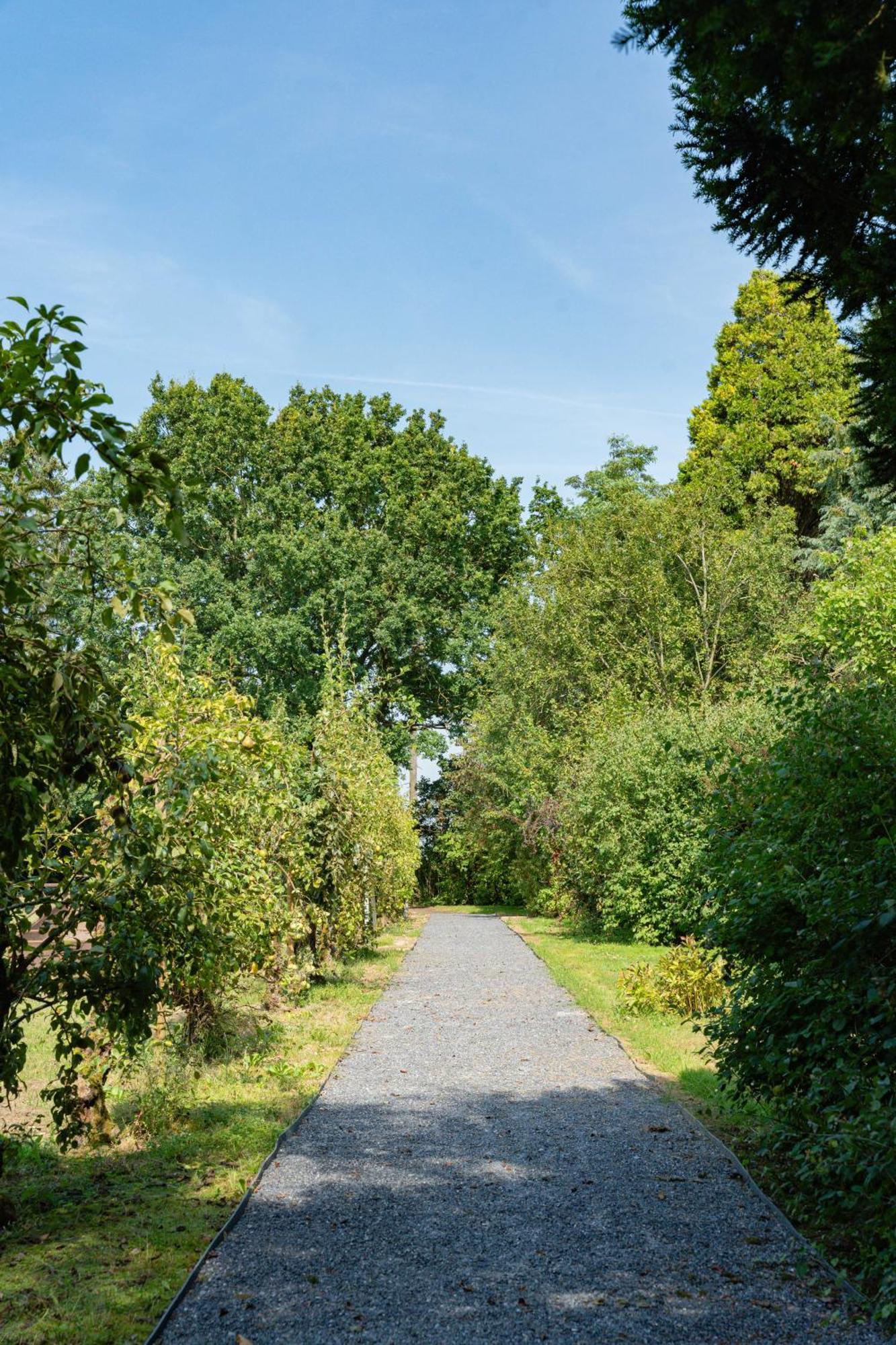Отель Manoir Du Moulin Berloz Экстерьер фото