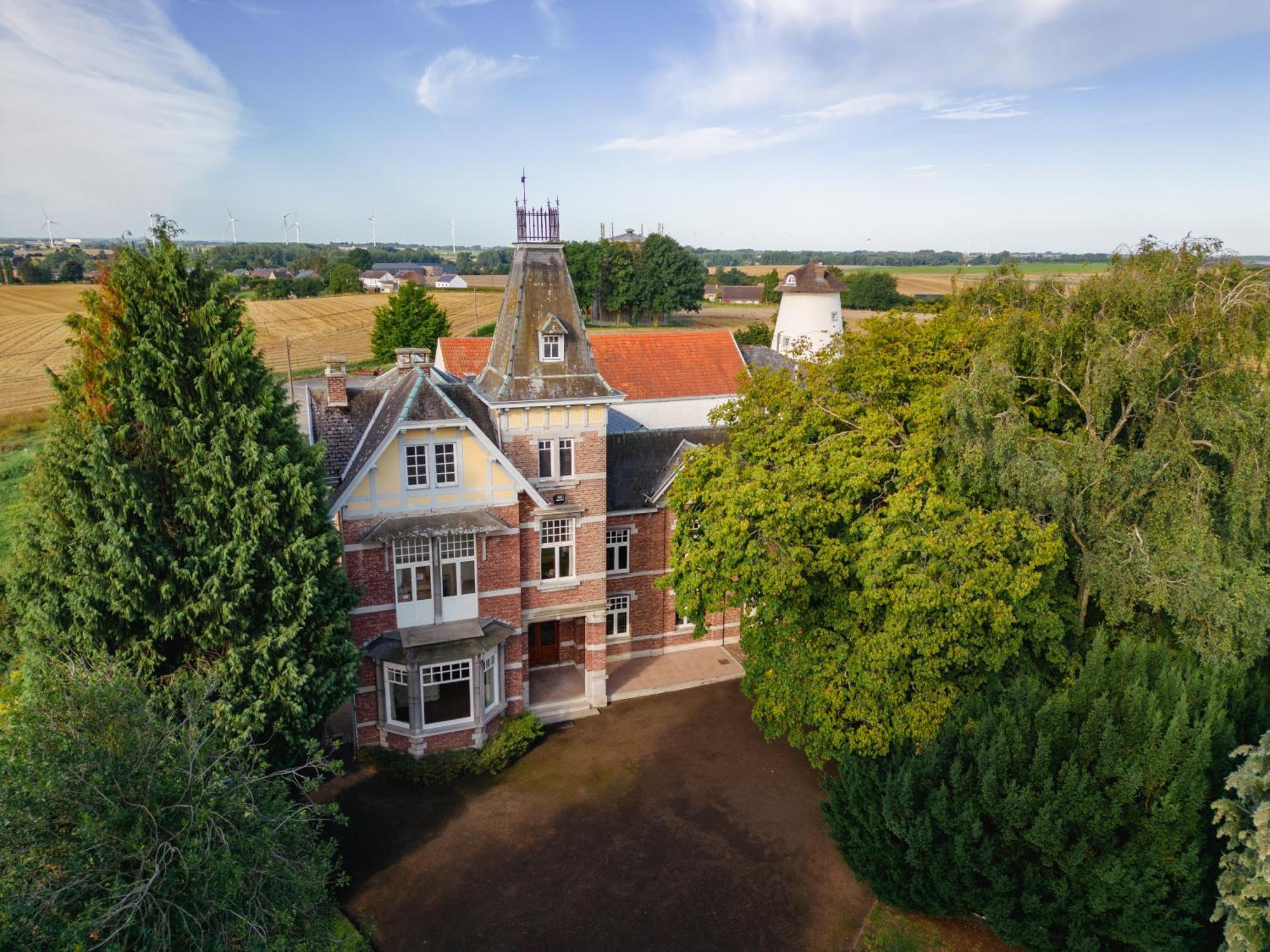 Отель Manoir Du Moulin Berloz Экстерьер фото